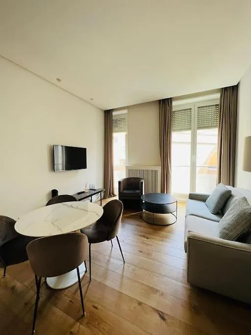 Piazza Affari - Duomo Apartment Milan